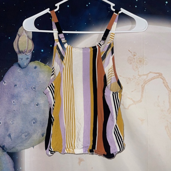 V line tank. With “band” around the bottom, shown in picture - Picture 2 of 3